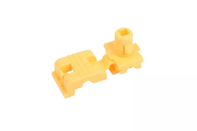 16640343 - Body: Lock Rod Clip for Buick: LeSabre, Rendezvous | Cadillac: DeVille | Chevrolet: Impala, Monte Carlo, S10, Trailblazer, Trailblazer EXT | GMC: Envoy, Envoy XL, Sonoma | Oldsmobile: Alero, Bravada | Pontiac: Aztek, Bonneville, Grand Am, Sunfire | Saturn: Vue Image