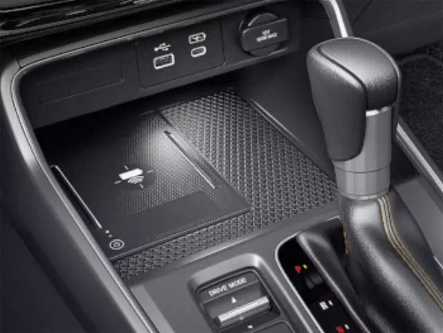 8U583A0110A - Audio/Video: Wireless Charger (Lx) for Honda: CR-V Image