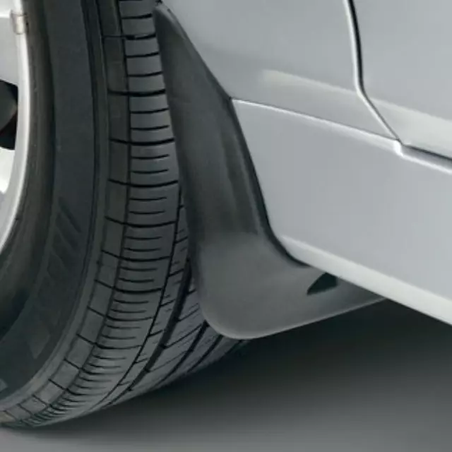 84603L000 - Exterior: 2006-2010 Hyundai Azera - Mud Guards - Front for Hyundai: Azera Image