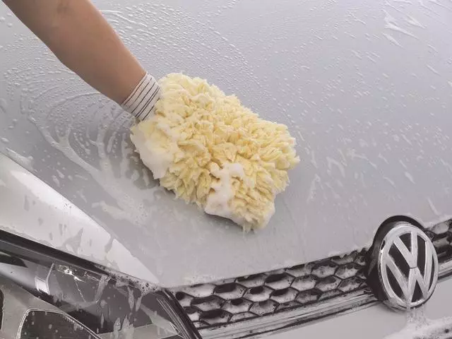 96154DDSP - : Wash Glove for Volkswagen Image