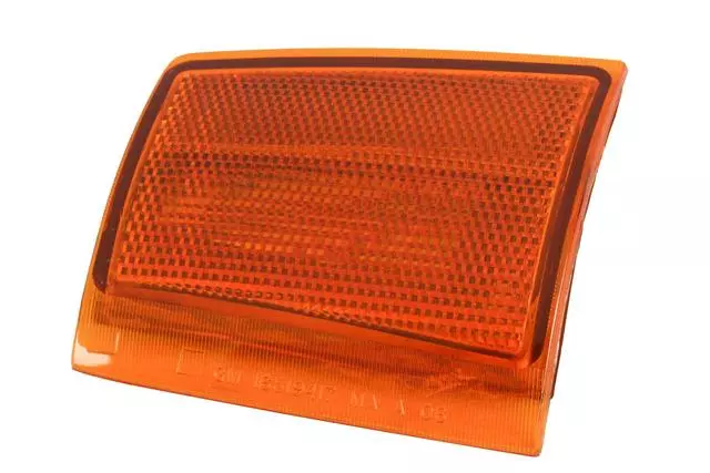 Front Driver Side Marker Reflector - GM (05977463)