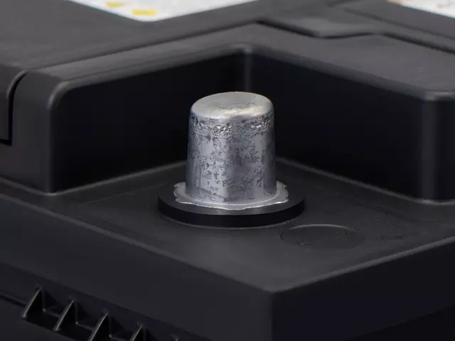 40RG - Electrical, Charging and Starting: Vehicle Battery for Ford: Contour, Escape, Focus, Fusion, Mustang, Transit Connect | Lincoln: Zephyr | Mazda: 6, Tribute | Mercury: Cougar, Mariner, Milan, Mystique | Nissan: Sentra | Porsche: 928 Image