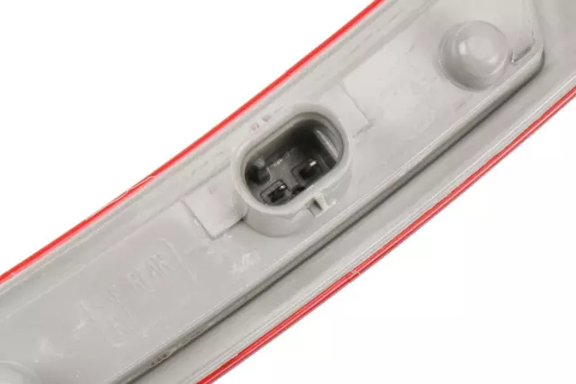 23210930 - : Lamp Asm-Rr Fascia Aux Sig for Chevrolet: Corvette Image