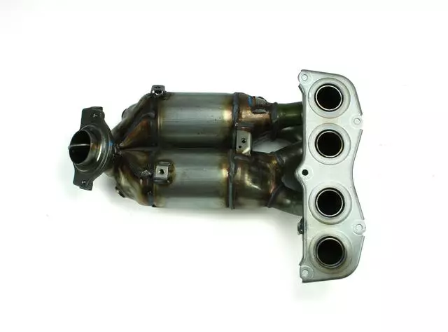 Catalytic Converter with Integrated Exhaust Manifold - Toyota (25051-28260)