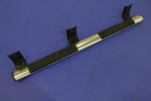 RIGHT SIDE - STEP 68078904AD - Mopar (68078904AD)