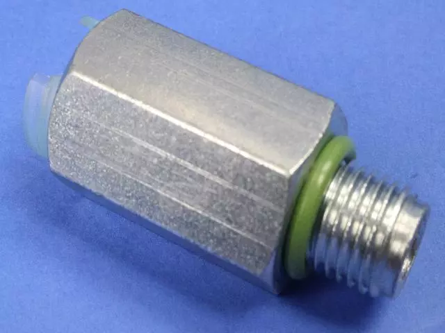 83503728 - Automatic Transmission 4 Speed: Transmission Oil Cooler Union for Mopar Image