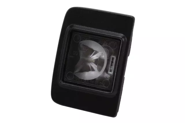 Part# 13588150 Rear License Plate Lamp - GM (13588150)