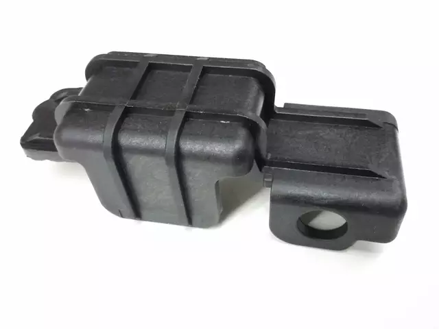 8D0260427 - HVAC: Upper Insulator Bracket for Volkswagen: Passat Image