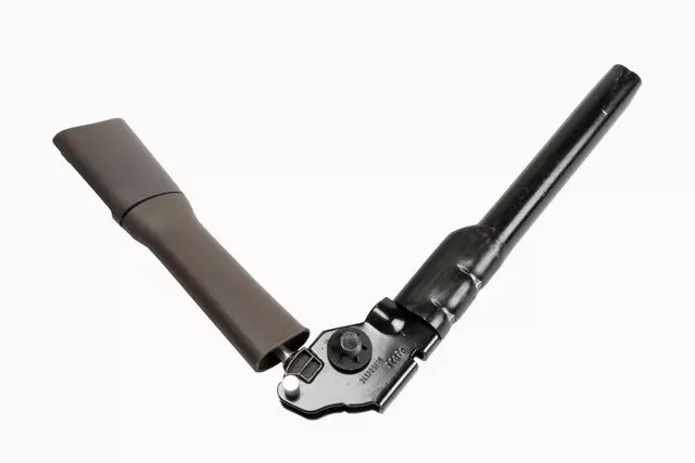 19356265 - Electrical: Pre-tensioner for Cadillac: Escalade, Escalade ESV | Chevrolet: Suburban, Suburban 3500 HD, Tahoe | GMC: Yukon, Yukon XL Image