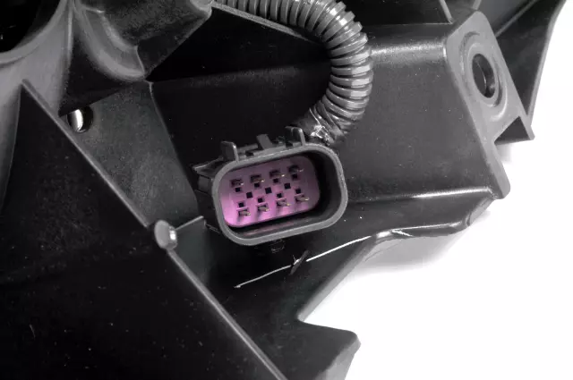 Passenger Side Headlamp - GM (15951164)