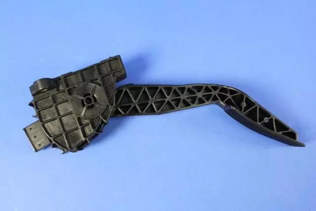 Pedal - Mopar (04581655AE)