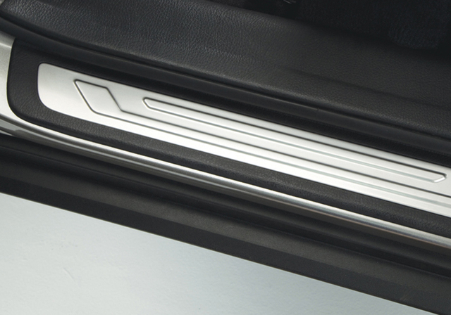 2PF45AC500 - Exterior: Door Sill Plates (Aluminum) for Kia: Sorento Image