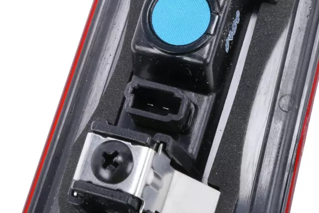 Rear Driver Side Body Structure Auxiliary Signal Lamp - GM (42529734)