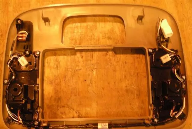 812400C041E1 - Body: Dome Lamp Assembly for Toyota: Tundra Image