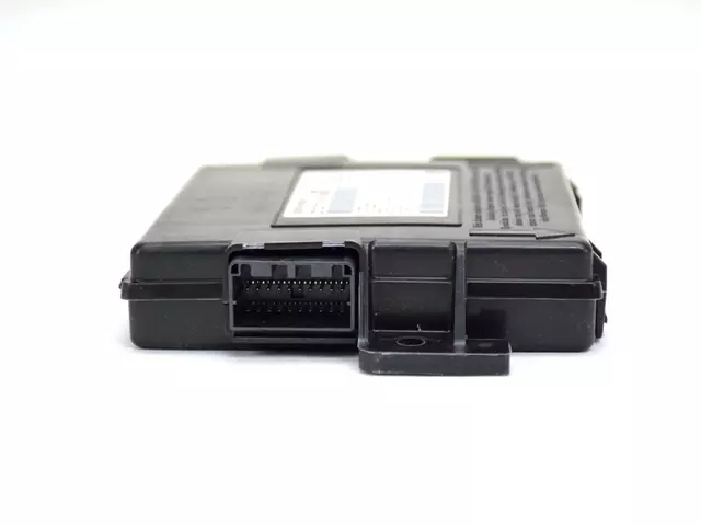 Hub Receiver - Mopar (68143495AH)