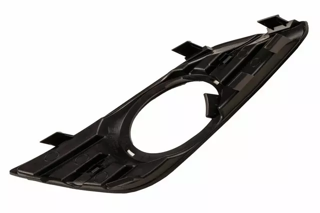 Passenger Side Front Fog Lamp Bezel - GM (95470235)