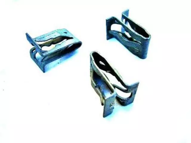 F7UZ1513284BA - : 2015-2024 Ford E-350 Super Duty - Scuff Plate Retainer for Ford: E-350 Super Duty, E-450 Super Duty Image