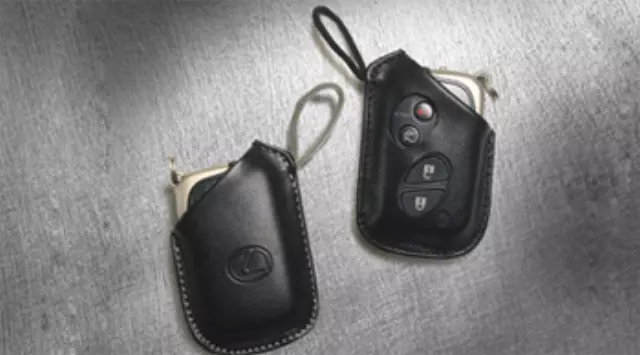 PT94053111 - Serviceable Components: Key Glove, L Logo, Black Stitching for Lexus Image