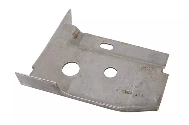 Passenger Side Engine Mount Plate - GM (15884384)