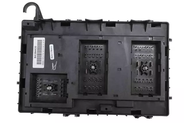 Engine Wiring Harness Junction Block - GM (84184430)