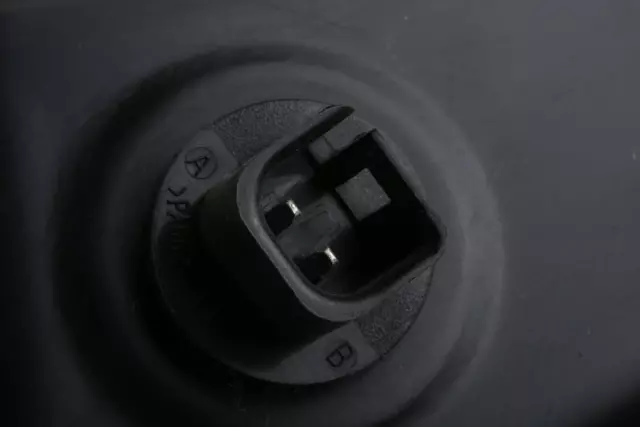 Instrument Panel Outer Air Outlet Duct - GM (22761509)