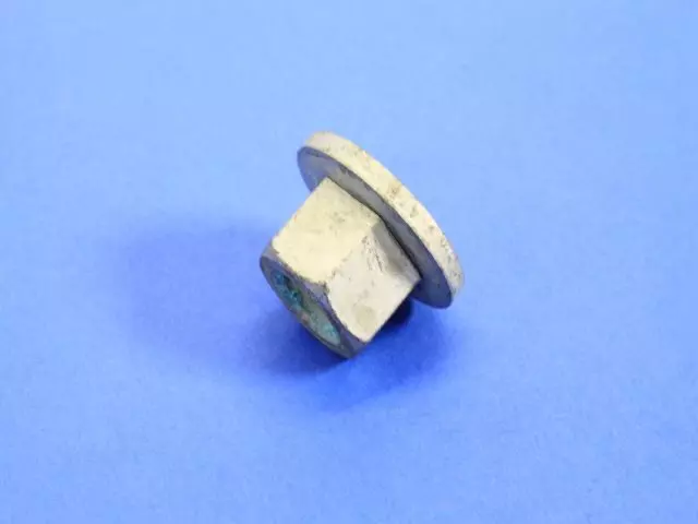 - NUT 06504728 - Mopar (6504728)