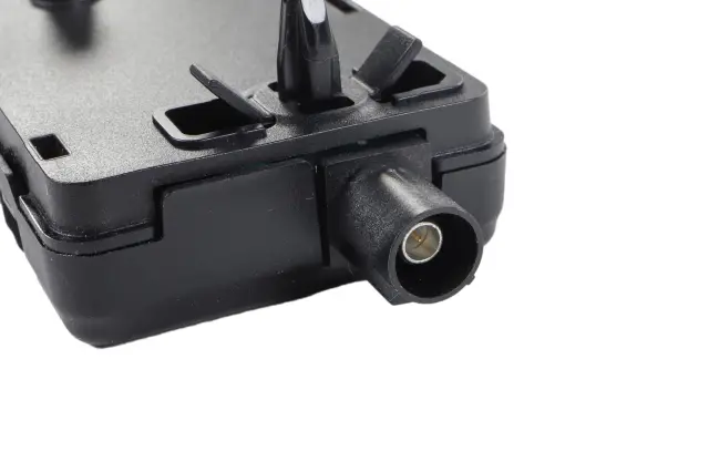 85069563 - Electrical, Lighting and Body: Antenna Amplifier for ACDelco Image