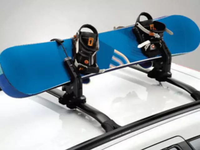 28881000 - Cargo Management: Roof Rack Cross Rails for Hyundai Image