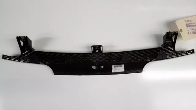 Center Support - Volkswagen (7P6-807-192)