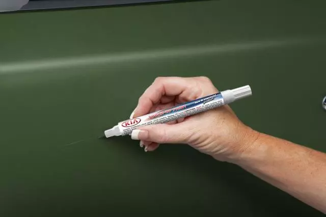 UA006TU50141LA - : Touch-Up Paint Pen - Royal Jade Green for Kia: Sportage Image