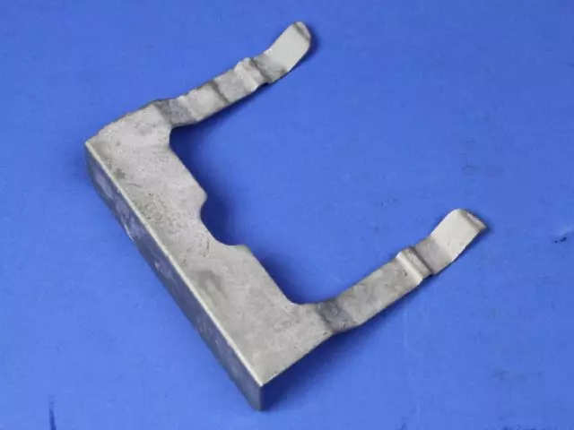 55077370AC - Electrical: Lamp Clip for Dodge: Ram 1500, Ram 2500, Ram 3500 | Ram: 1500, 1500 Classic, 2500, 3500 Image