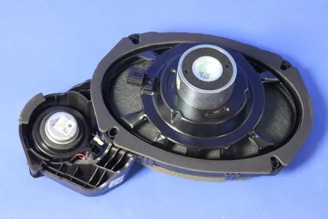 Speaker, Right, Rear - Mopar (5035126AI)