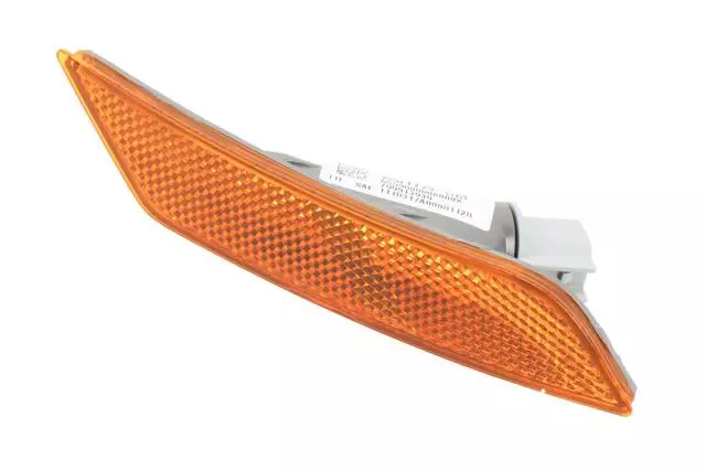 22941173 - : Front Driver Side Marker Lamp for Cadillac: ATS, XT5 Image