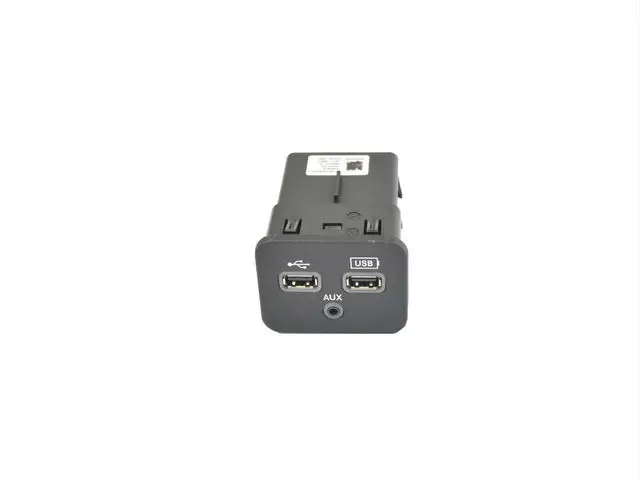 Media Hub Usb Port - Mopar (68297818AA)