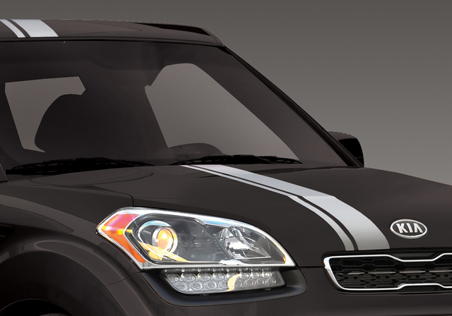 U80702K000SL - Exterior: Racing Stripe - Silver - W/O Sunroof for Kia: Soul Image
