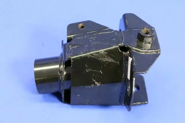 Sport Hoop Mounting Bracket, Left, Outer - Mopar (05290109AA)