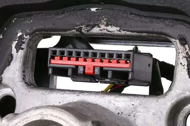 Part# 22838939 Rear Driver Side Shock Absorber Upper Bracket - GM (22838939)