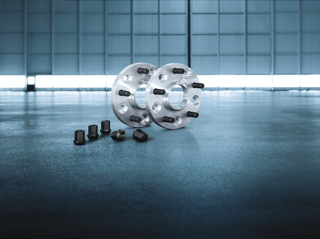 95504460023 - Wheels: 2014-2017 Porsche Cayenne - Spacers On Rear Axle - 17 Mm for Porsche: Cayenne Image