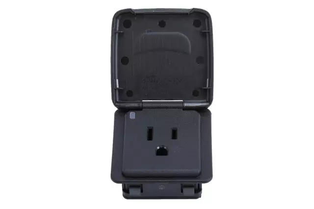 Accessory Power Receptacle - GM (23408730)