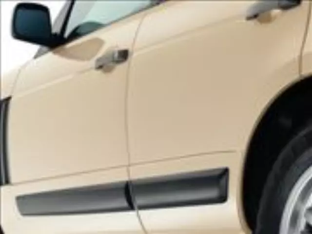 DGJ500140PMA - Exterior: Rub Strip Kit for Land-Rover Image