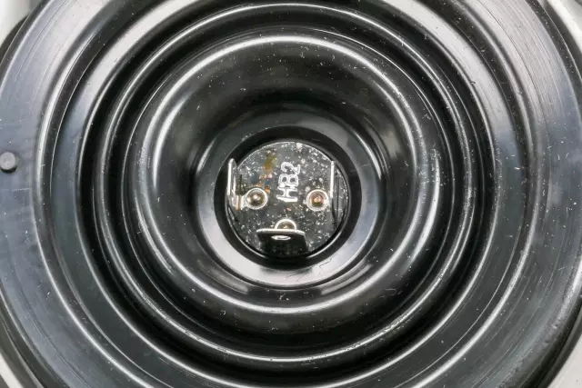 2010-2011 Chevrolet - Passenger Side Headlamp Assembly - GM (96995734)