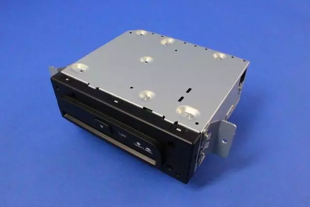 Compact Disc Player - Mopar (5091245AE)