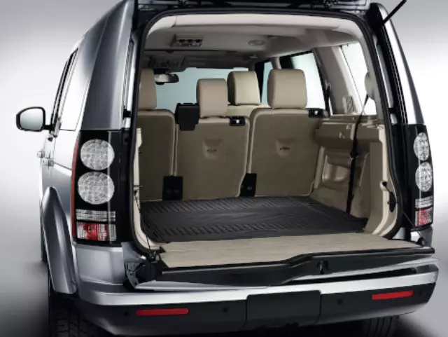 LR006401 - : Loadspace Rubber Mat for Land-Rover Image