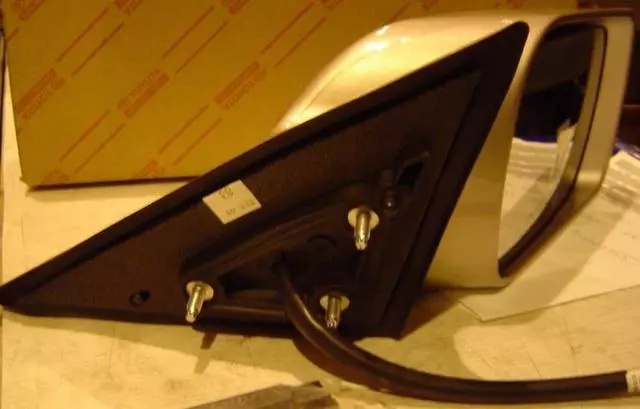 Mirror Right Silver - Toyota (87910-AC902)