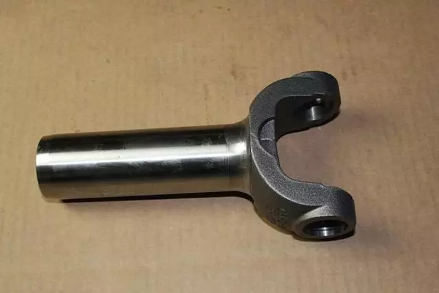 Drive Shaft Yoke - Mopar (4773017)