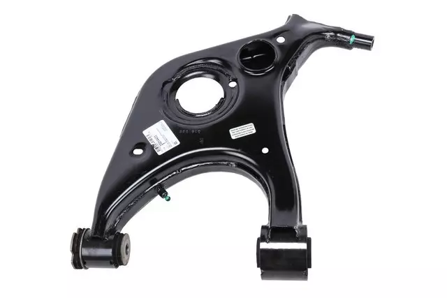 Rear Passenger Side Lower Suspension Control Arm - GM (23214433)