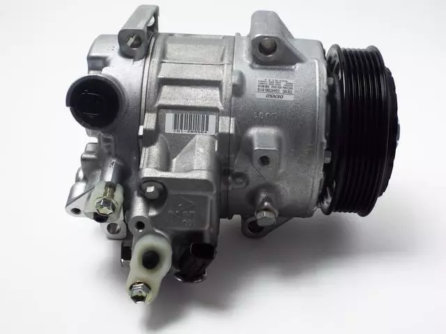 8831008083 - : Compressor for Toyota: Sienna Image