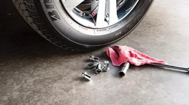 Genuine Toyota Wheel Lock Set - Toyota (00276-00901)