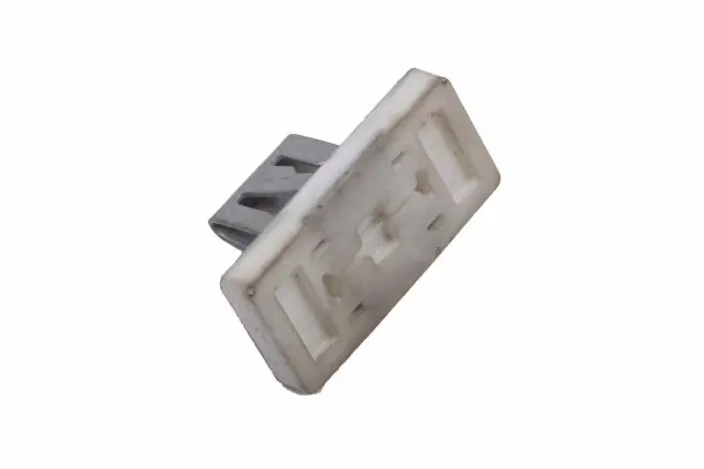 11546950 - Body: Door Trim Panel Clip for GM Image