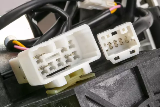 22830097 - : Shifter Assembly for Chevrolet: Captiva Sport Image